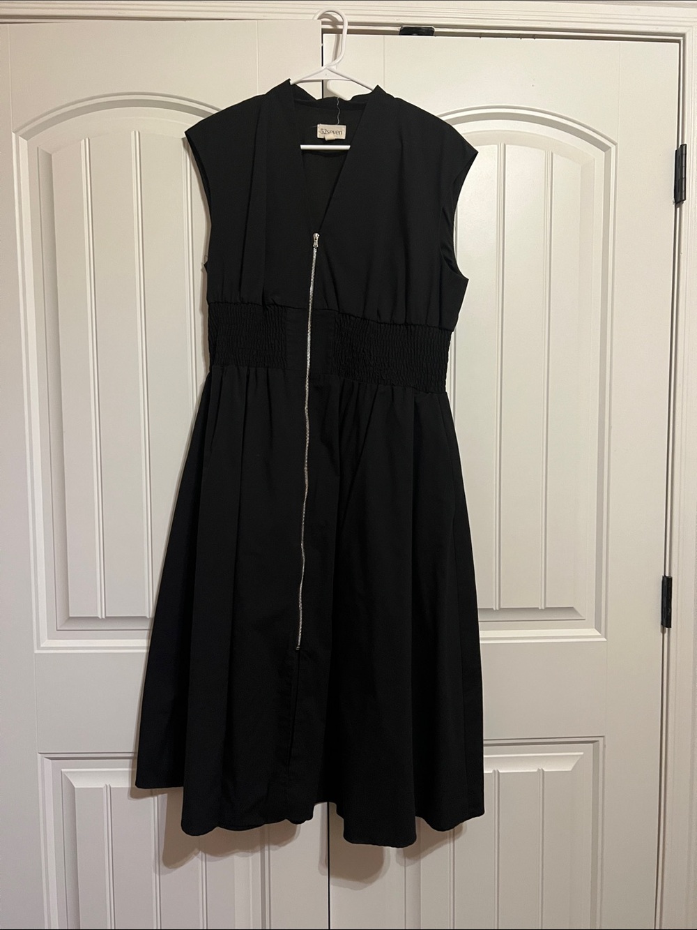 Sleeveless Black Zip-Front Midi Dress with Shirred Waist